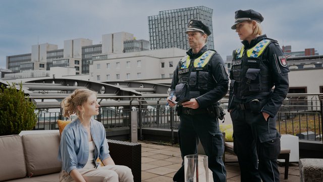 Krimiserie: Notruf Hafenkante – Im Netz der Lügen (ZDF 19:25 – 20:15 Uhr)