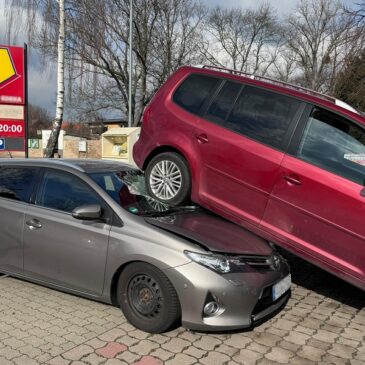 Autofahrerin wollte nur ausparken…