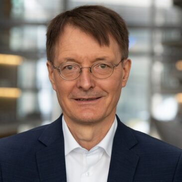Mitgliedschaft in der SPD: Lauterbach für Austritt Schröders