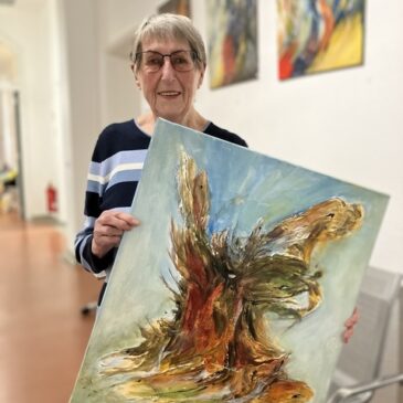 Kunst im Krankenhaus oder „Farbige Vielfalt in Öl und Acryl“ / Neue Ausstellung von Runa Schröter im Krankenhaus St. Marienstift