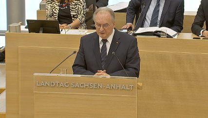 Ministerpräsident Haseloff bei Gedenkstunde für die Opfer des Nationalsozialismus im Landtag