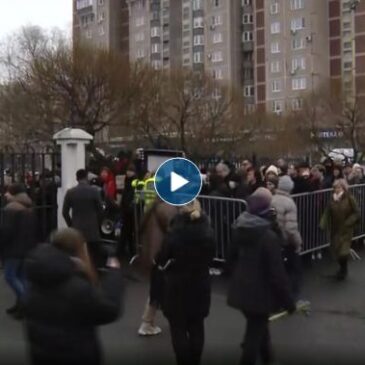 Trauer um Kreml-Kritiker: Beerdigung von Nawalny in Moskau
