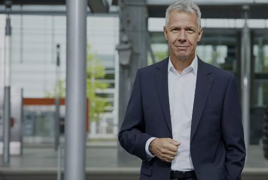 TV-Duell vor der Bundestagswahl: Kloeppel gegen AfD-Beteiligung