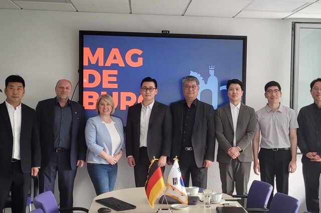 Landeshauptstadt als vielversprechender Standort für südkoreanische Unternehmen / Delegation zu Besuch im Wirtschaftsdezernat