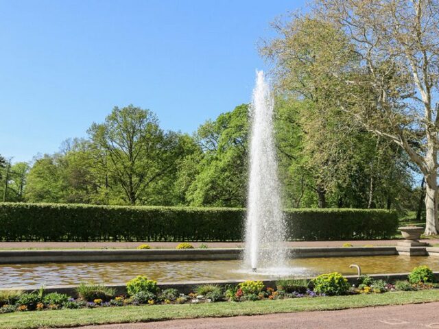 Springbrunnen und Wasserspiele sprudeln wieder / 31.500 Euro aus Sponsoring und Spenden