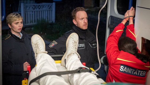 Krimiserie: SOKO Wismar – Tod im Rettungswagen (ZDF 18:05 – 18:54 Uhr)