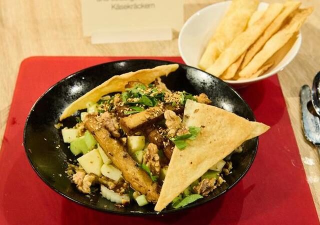 Die Küchenschlacht: Jakobsmuschel vs. Ricotta-Küchlein vom 30. April 2024