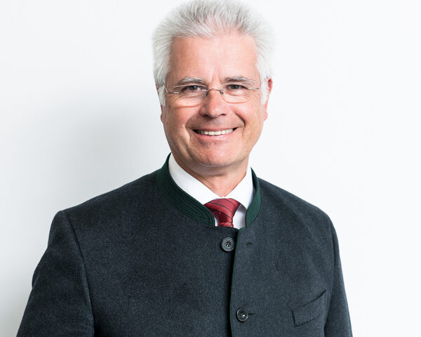 Benkert fordert mehr Wertschätzung für Apothekerberuf