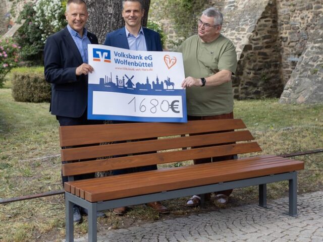 Neue Bank am Hagentorplatz