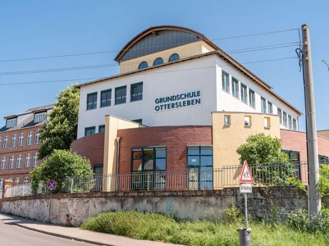 Oberbürgermeisterin weiht Erweiterungsneubau ein / Grundschule Ottersleben benötigte mehr Platz für die Schülerinnen und Schüler