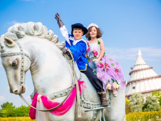 Ausflugstipp: Prinzessinnentag mit großem Märchenrätsel, Theater und Kinderdisco / Zum Himmelfahrtstag wird der Elbauenpark zum Märchenwald