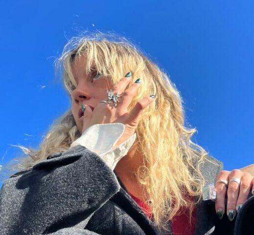 MARA & VELA veröffentlichen “Fliegen davon”