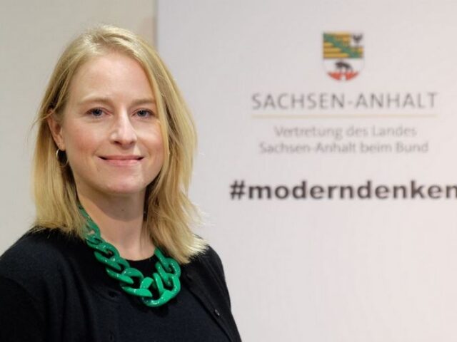 Staatssekretärin Großner zu Besuch in Müchelner Kita: Vorlesung des ersten Pixi-Buches zur Europäischen Union