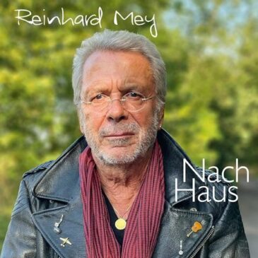 Reinhard Mey erreicht mit „Nach Haus“ Platz 1  der Offiziellen Deutschen Album Charts