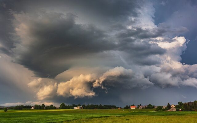 Vorwarnung: Morgen drohen Unwetter – Großer Hagel möglich