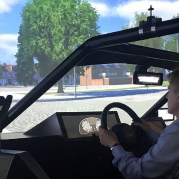 Forschung zum autonomen Fahren: Willingmann weiht Fahrsimulator an Hochschule Harz ein