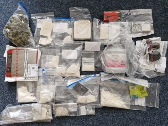 Bei Zwangsvollstreckung jede Menge Drogen sichergestellt