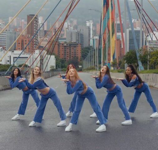 Die erste globale Girlgroup KATSEYE veröffentlicht Debütsingle!