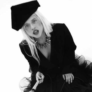 Paula Dalla Corte veröffentlicht ihre neue Single “Heavy Heart”