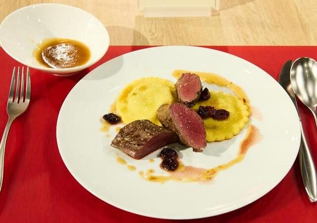 Die Küchenschlacht: Rehrücken mit Porree-Ravioli vom 21. Juni 2024