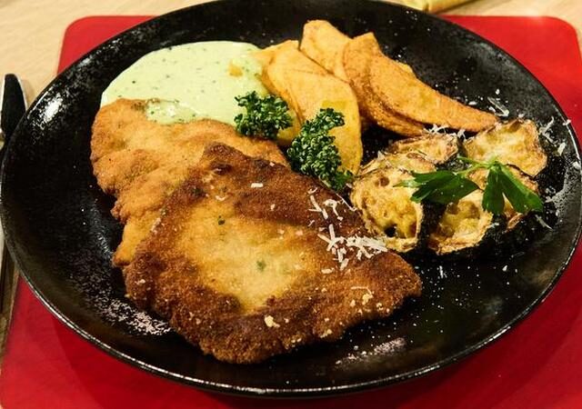 Die Küchenschlacht: Ravioli Capri-Style vs. Italian Meatball Sandwich vom 03. Juni 2024