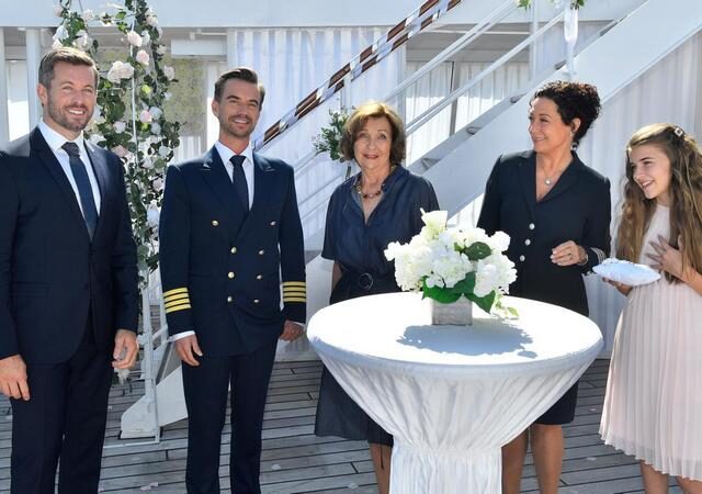 Romanze: Kreuzfahrt ins Glück – Hochzeitsreise nach Tirol (ZDF 21:45 – 23:15 Uhr)