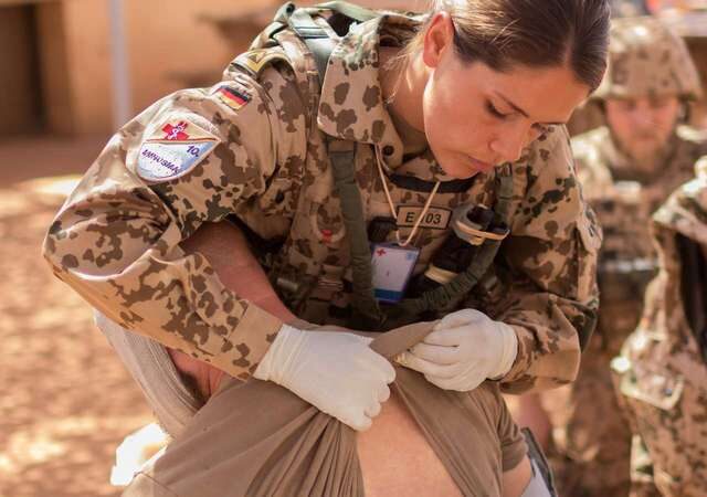 Generalinspekteur der Bundeswehr: Ruf nach Wehrpflicht für Frauen