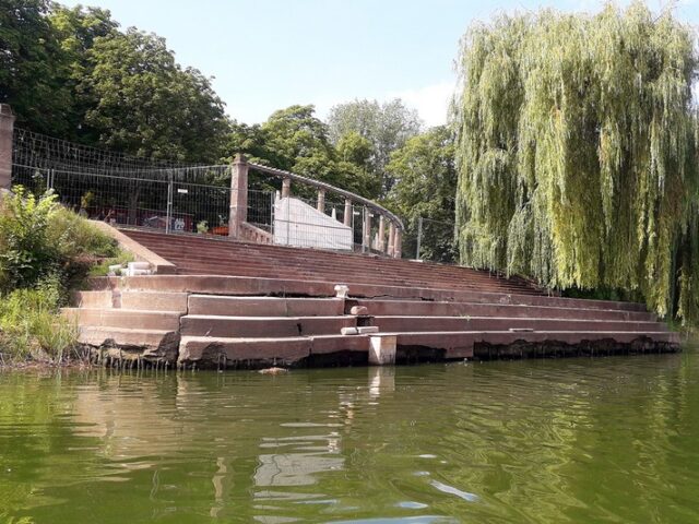 Historisches Treppenensemble wird saniert / Baubeginn am Adolf-Mittag-See im Stadtpark Rotehorn