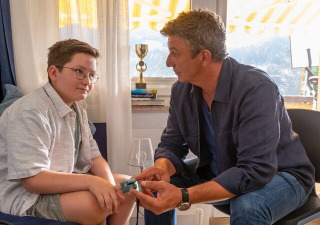 Arztserie: Der Bergdoktor – Eine schwere Last (2) (ZDF 19:25 – 20:15 Uhr)