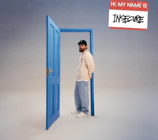 Sam Tompkins veröffentlicht sein Debütalbum “HI, MY NAME IS INSECURE”
