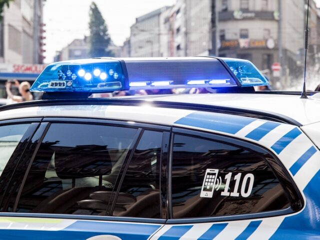 ARD-DeutschlandTREND: Vier von zehn Deutschen fühlen sich im öffentlichen Raum unsicher