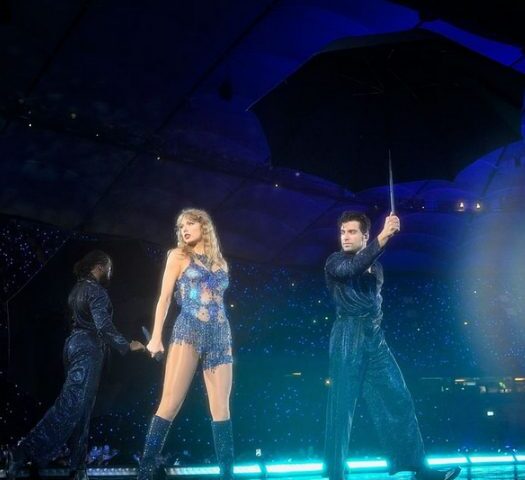 Taylor Swift verwandelt Deutschland in “Swiftieland” und ist mit 11 Alben in den Top 100!