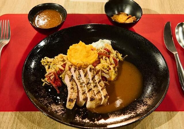 Die Küchenschlacht: Mangalica-Schwein „Szegediner Art“ mit Paprikajus vom 29. August 2024