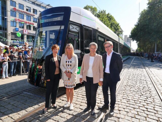 Magdeburg fährt in die Zukunft: Die neue Flexity-Straßenbahn setzt Maßstäbe