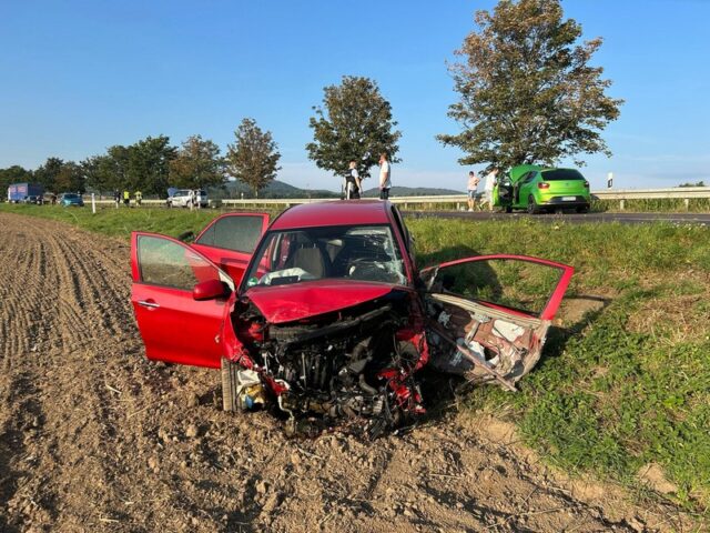 B 81: Schwerer Verkehrsunfall mit vier beteiligten Fahrzeugen