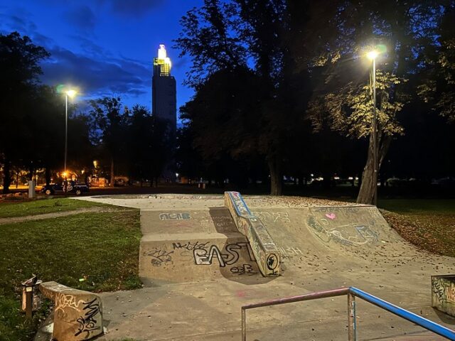 BMX- und Skateanlage Stadtpark Rotehorn: Saisonstart für neue Skateparkbeleuchtung