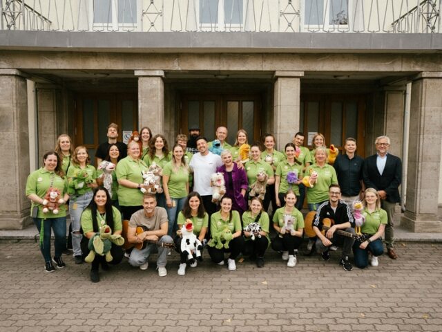 Kinderklinikkonzerte e.V. zurück in Magdeburg: Nico Santos und ela. begeistern junge Patienten in der Universitätsmedizin Magdeburg