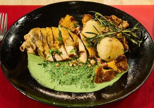 Die Küchenschlacht: Perlhuhnbrust mit Rahmspinat vom 20. September 2024