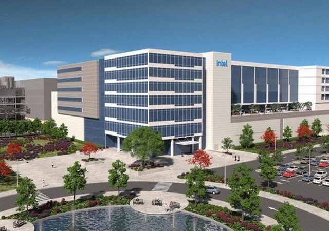 Verschobener Baustart von Fabrik: Haseloff wirbt für Intel-Projekt