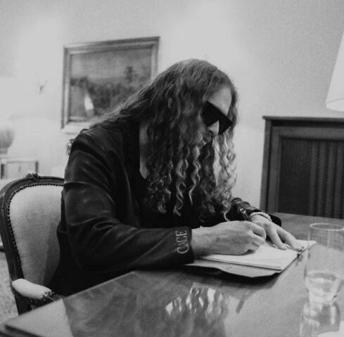 Paves 16 veröffentlicht neue Singel & Video “Heimweh”