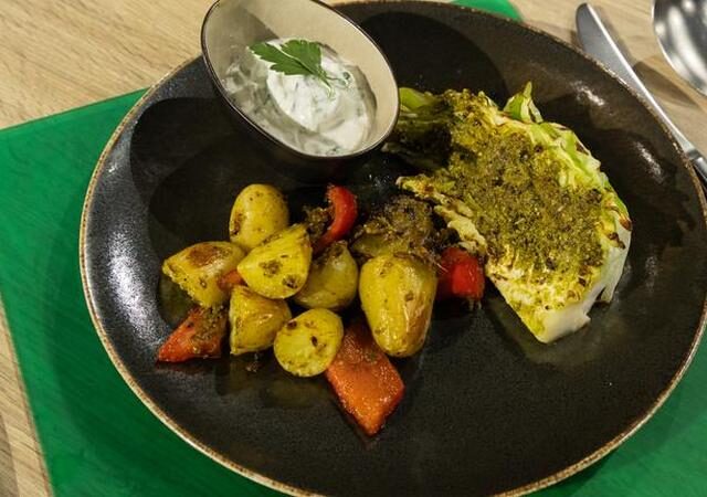 Die Küchenschlacht: Maronensuppe vs. Veganes Riz Casimir vom 23. Oktober 2024