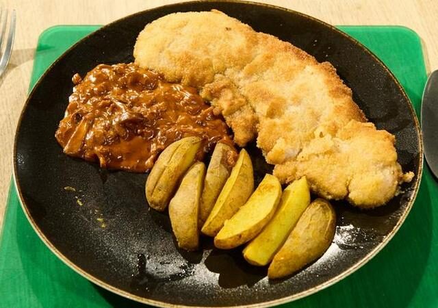 Die Küchenschlacht: Rote-Bete-Carpaccio vs. Schnitzel vom 07. Oktober 2024