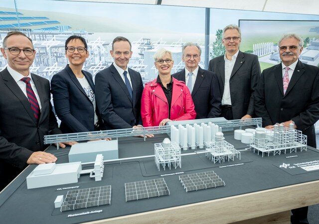 Strombasierte Kraftstoffe für klimaverträgliche Luftfahrt: Baubeginn für Technologieplattform Power-to-Liquid-Kraftstoffe (TPP)