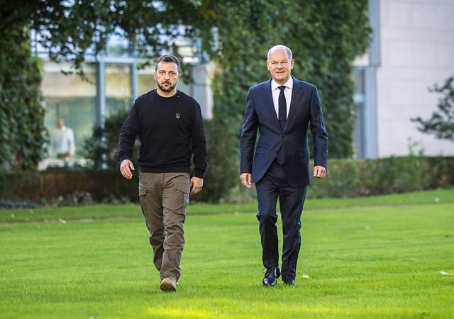 Bundeskanzler Scholz telefoniert mit dem ukrainischen Staatspräsidenten Selenskyj