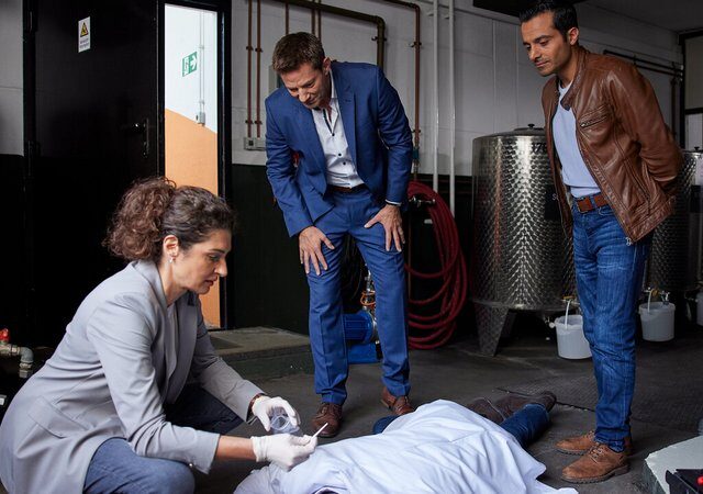 Krimiserie: Die Rosenheim-Cops – Ganz schön vermessen (ZDF 19:25 – 20:15 Uhr)