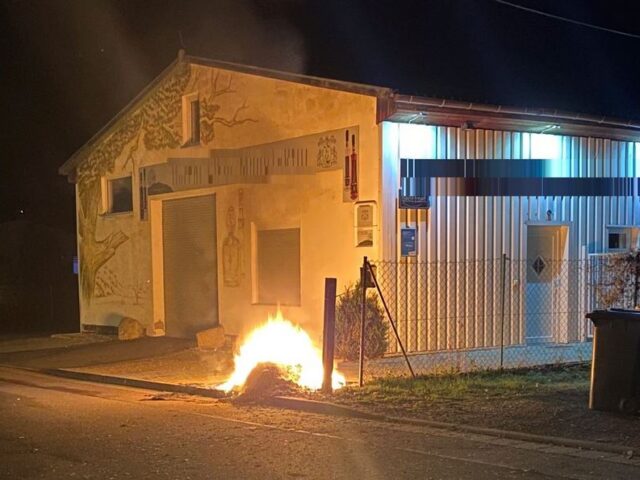 Feuerwehr im Einsatz: Drei Brände innerhalb von drei Stunden