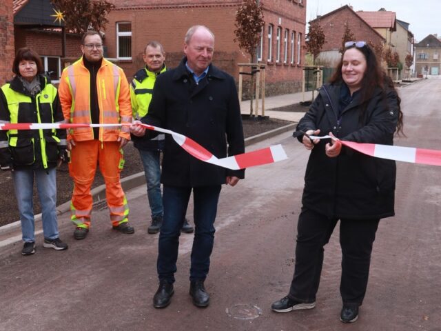 Der Verkehr rollt: Dammühlenweg in Althaldensleben ist freigegeben