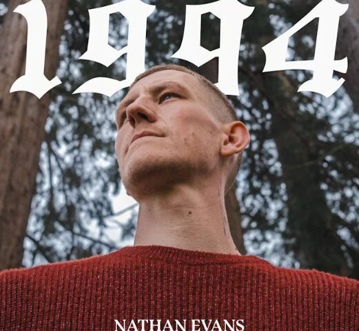 Nathan Evans veröffentlicht sein neues Album “1994” + Videopremiere “Paper Planes”