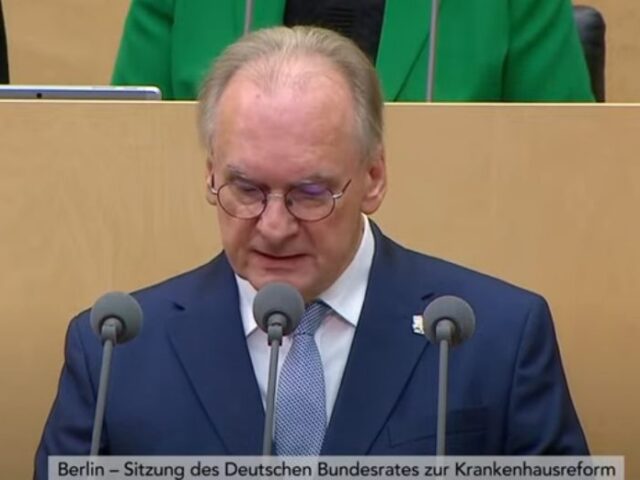 Ministerpräsident Haseloff kritisiert Gesetz zur Krankenhausreform / Sachsen-Anhalt stimmt für Anrufung des Vermittlungsausschusses