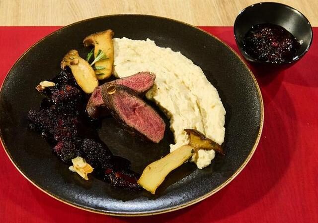 Die Küchenschlacht: Hirschrücken mit Pastinakenpüree vom 15. November 2024